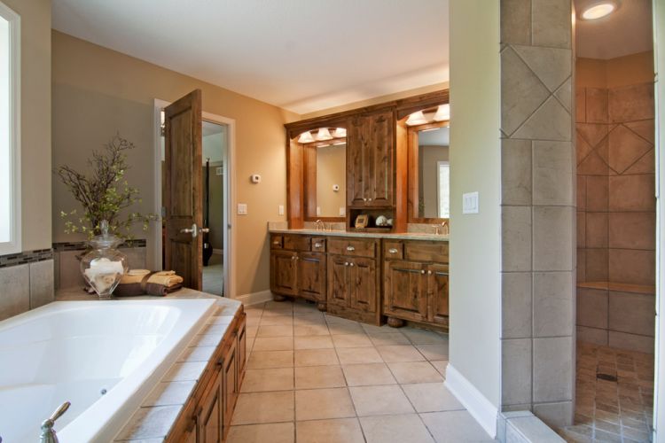 15700 55th Avenue Master Bath2