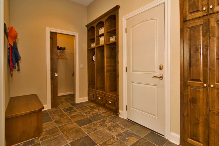 6357 Merrimac Mudroom