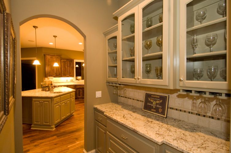 6491 Ranier Pantry