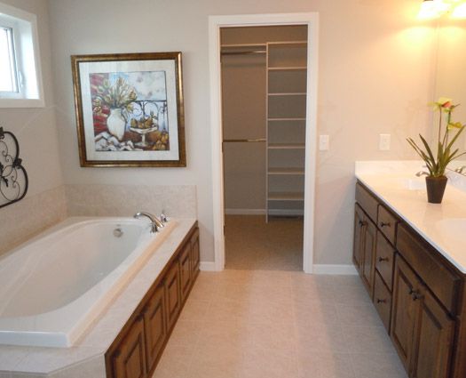 17596 76th Avenue Master Bath
