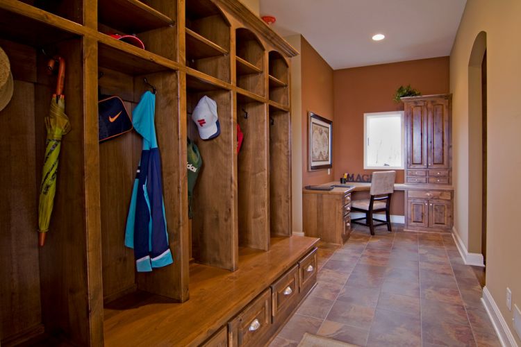 6383 Merrimac Kitchen Mudroom