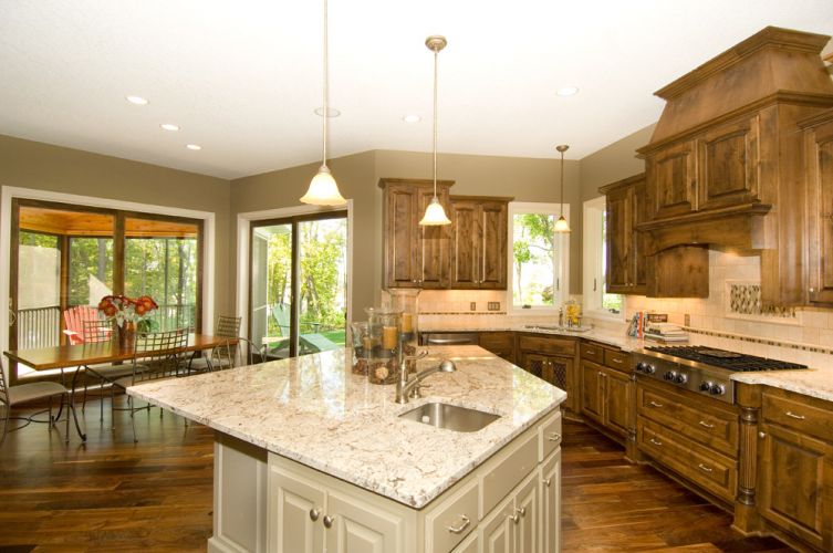 6491 Ranier Kitchen2