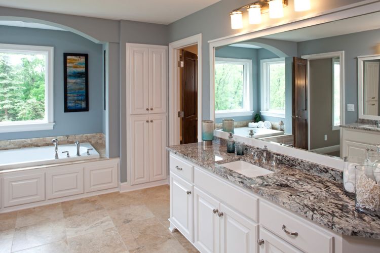 17399 Bathroom Creek Hill