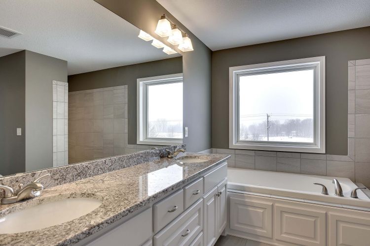 Creek Hill Custom Master Bath 5995
