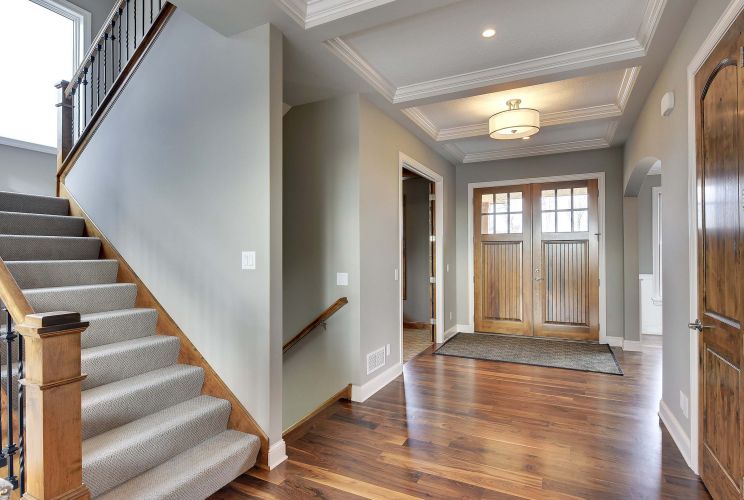 Foyer Plymouth Home For Sale Creek Hill