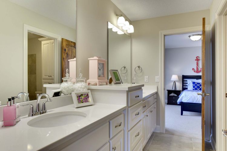 His Her Bath 5425 Creek Hill Custom Homes