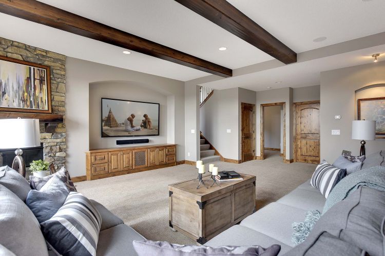 Lower Level Creek Hill Custom 5425
