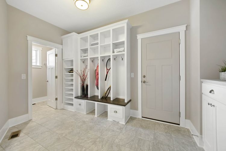 Creek Hill Custom Home 6249 Minnewashta Landings