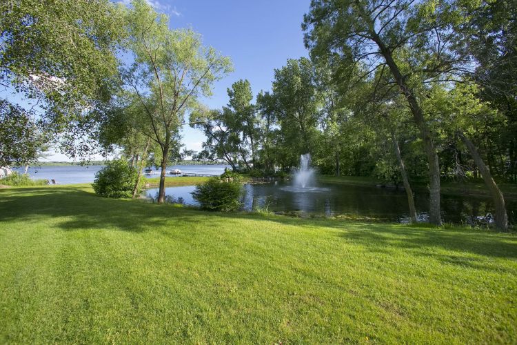 Homes Available Lake Minnewashta Excelsior MN Creek Hill