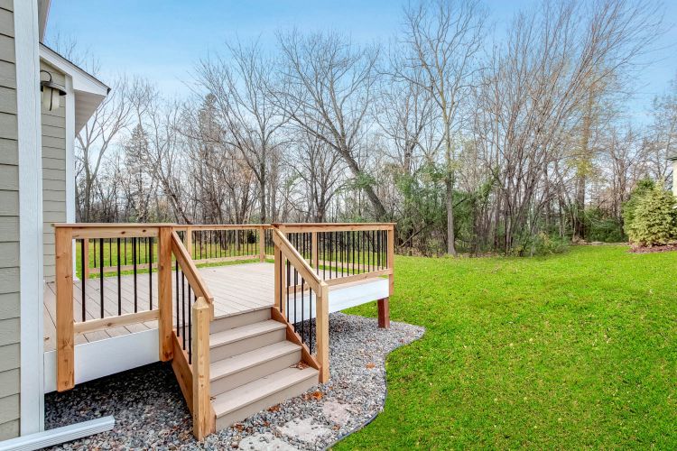 Homes Available Lake Minnewashta 3733 Landings Dr Creek Hill