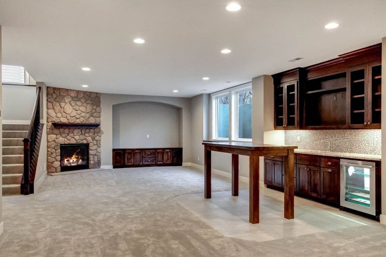 Lake Minnewashta Homes MN Creek Hill 3733