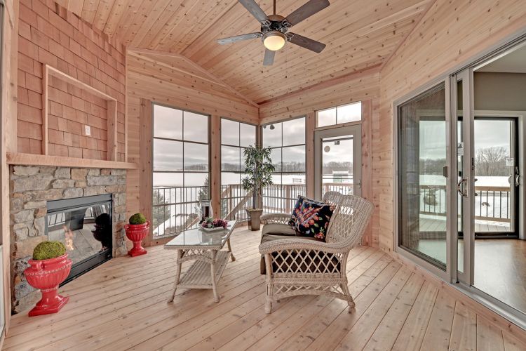 5900 Dunkirk Porch