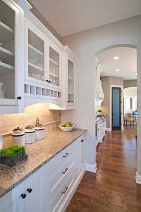 17320 Butler Pantry