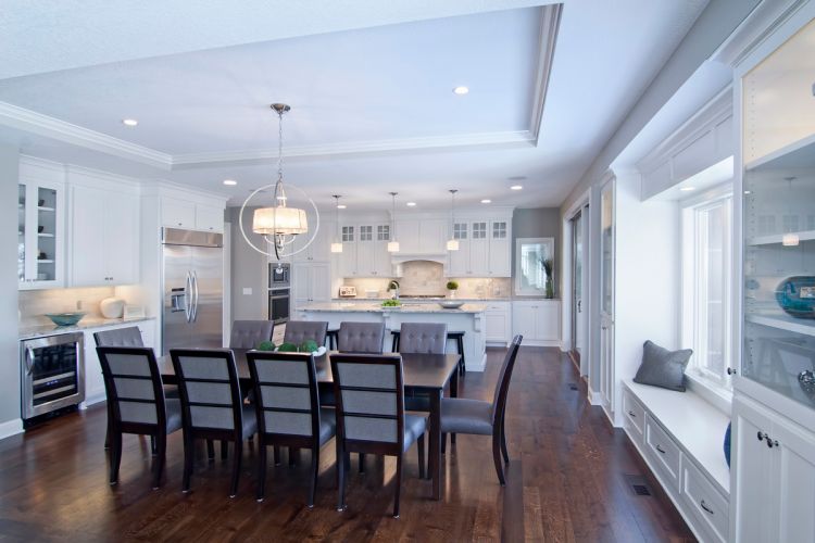 17276 62nd Ave Dining