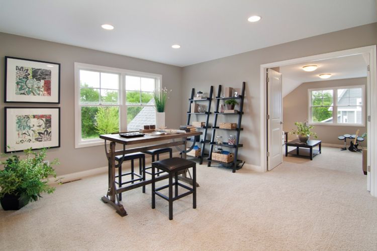 17281 62nd Ave Craft Room