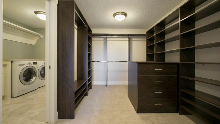 17342 62nd Ave Closet