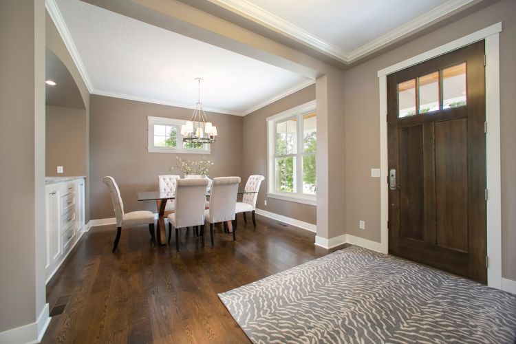 3749 Landings Dr Foyer