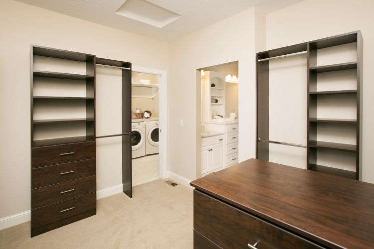 6412 Landings Master Bed Closet