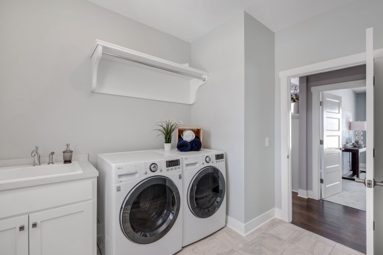 7521WalnutGroveLaneN MapleGroveMn Web Friendly Laundry