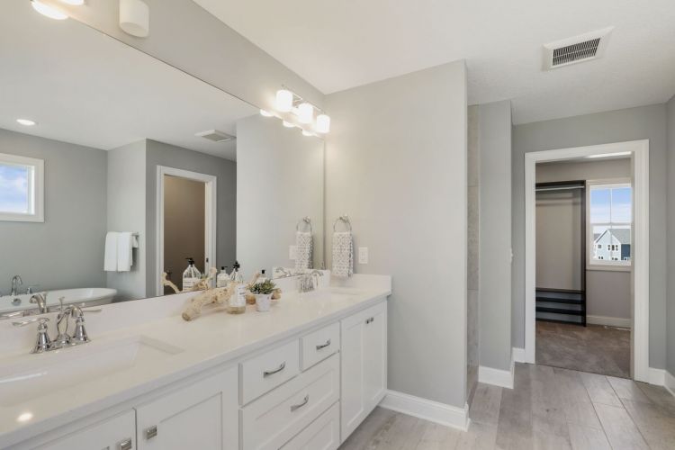 Master Bath 29 18447 75th Creek Hill Custom Homes Maple Grove