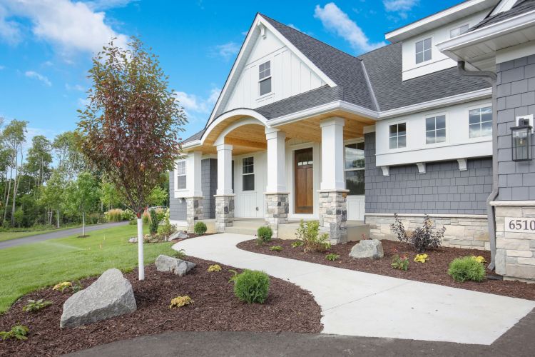 Excelsior MN Custom Home 6510 Hawks Pointe Ln Front