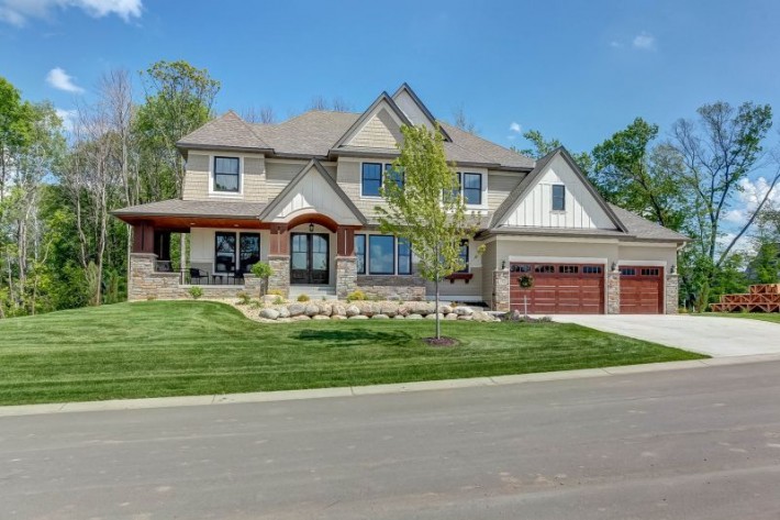 5520 Comstock Lane