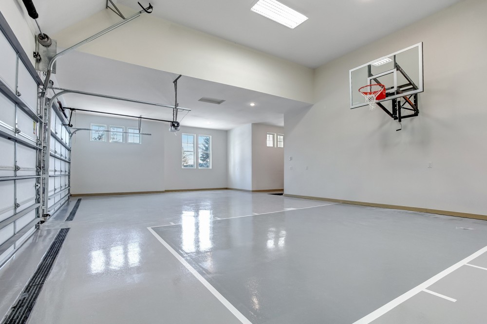 3733 Landings Drive